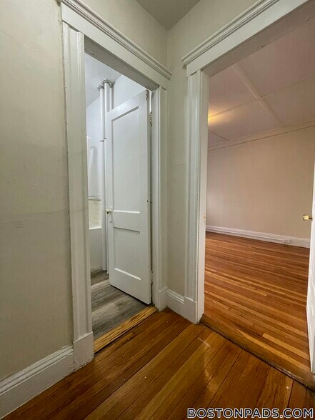 Building Photo - 1179 Boylston St