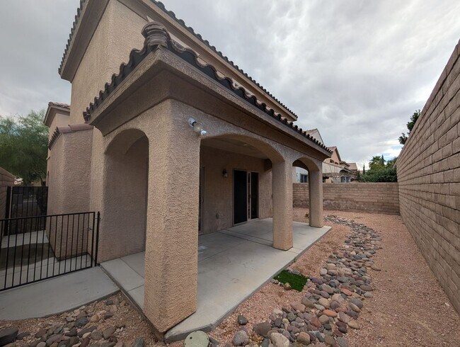 Building Photo - 11908 Orense Dr