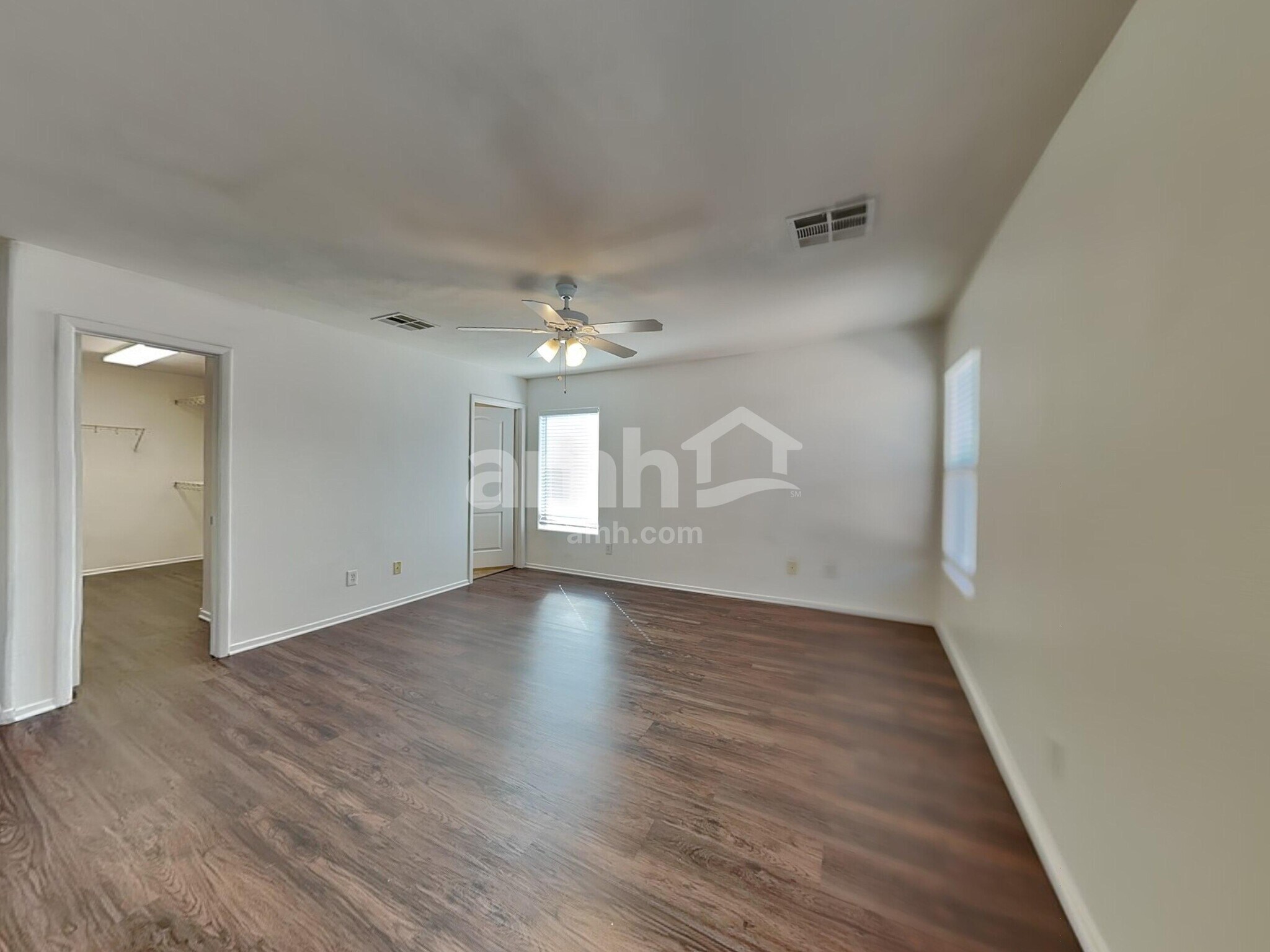 Building Photo - 3408 E Palatine Hills Ave