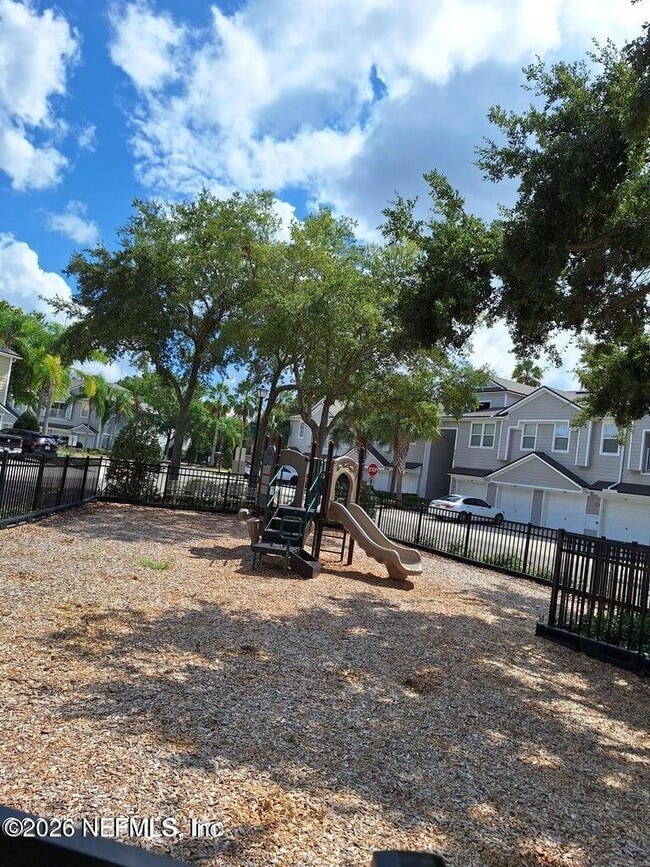 Building Photo - 7061 Snowy Canyon Dr