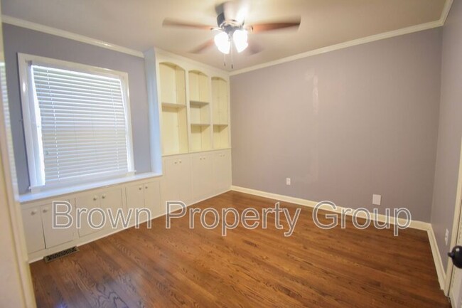 Building Photo - 248 Westwood Dr