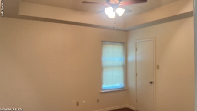 Building Photo - 903 Love Wood Ln