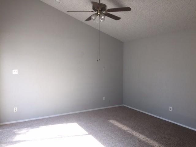 Building Photo - 742 Hummingbird Cir
