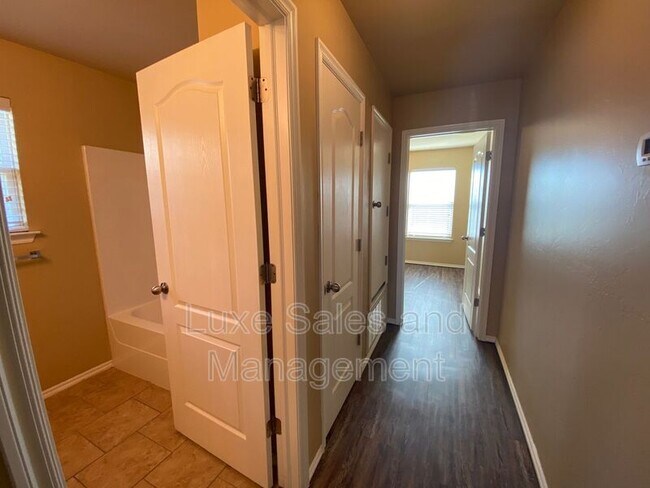 Building Photo - 2912 Thompson Farm Ln