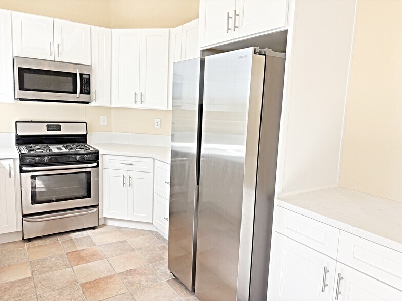 Building Photo - 4065 Ivey Vista Way