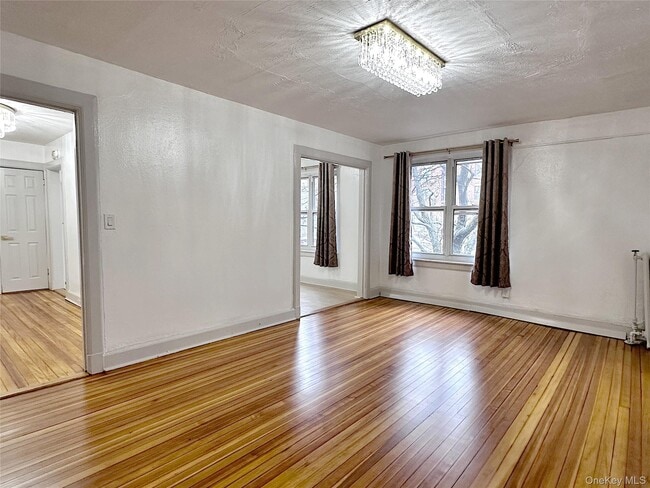 Building Photo - 153 Fifth Ave