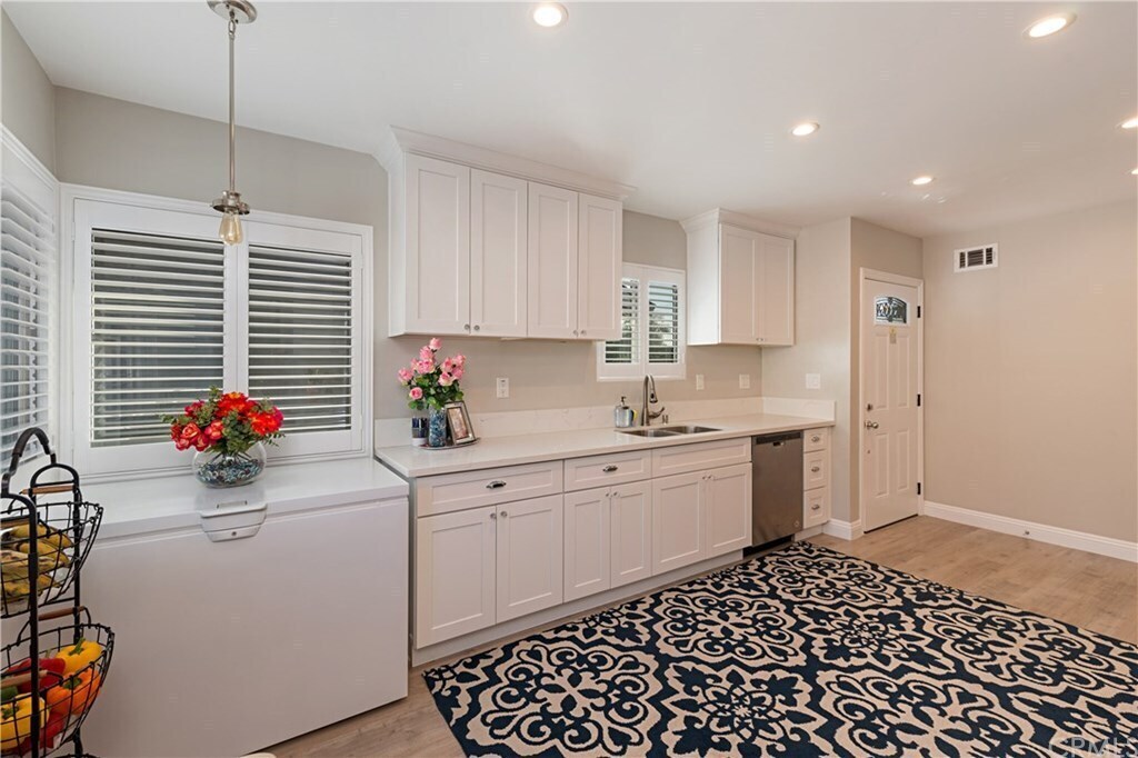 Kitchen - 2145 W Cris Ave