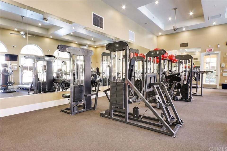 Building Photo - 2335 Watermarke Pl