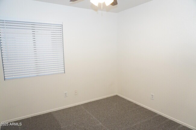 Building Photo - 825 E Lamonte St