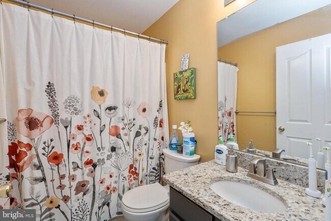 Building Photo - 802 Yarrow Cir