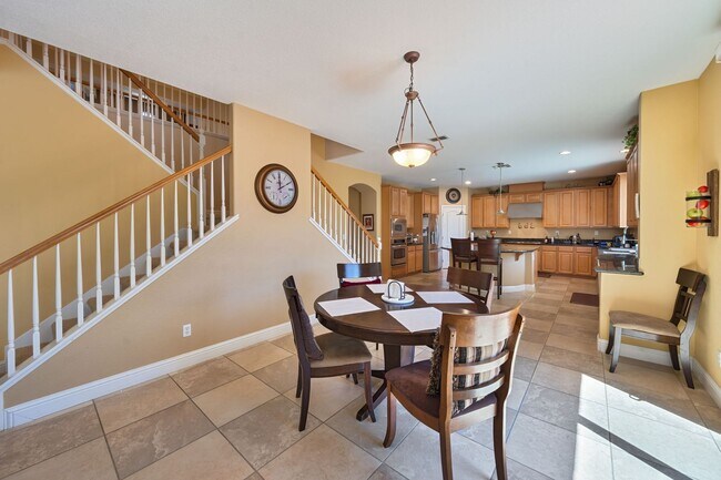 Building Photo - 9952 Spring View Way