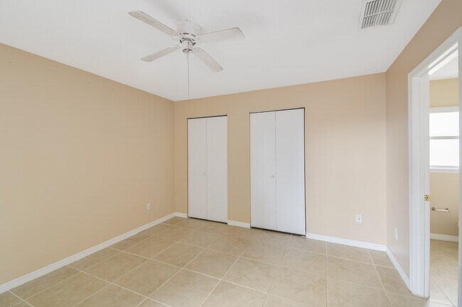 Building Photo - 2617 Legend Ct