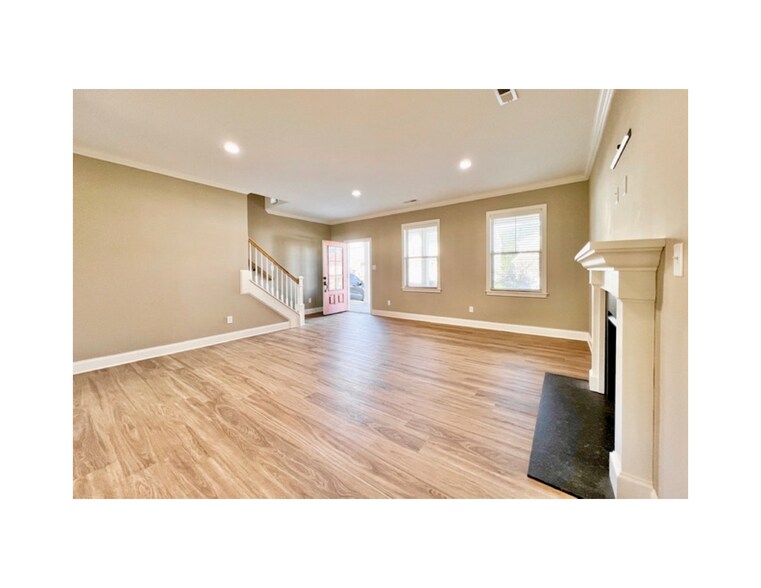 Building Photo - 9024 Kirkhaven Ln