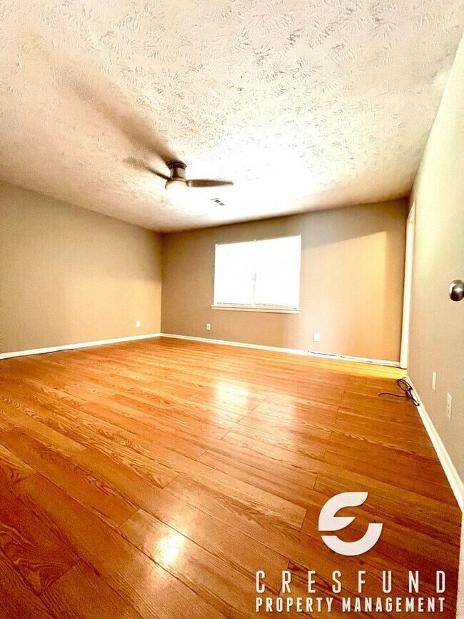 Building Photo - 3Br 2BAth Close to Fort Bragg with Large F...