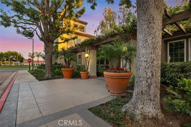 Building Photo - 2800 Keller Dr