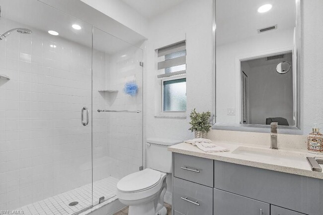 Building Photo - 5301 Shalley Cir W