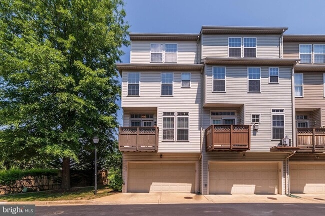 Building Photo - 5807 Pearson Ln