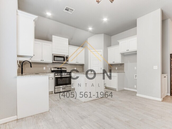 Building Photo - 4509 Desert Spring Ct