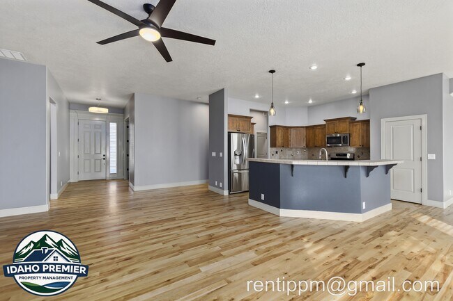 Building Photo - 3103 E Tybalt Ct