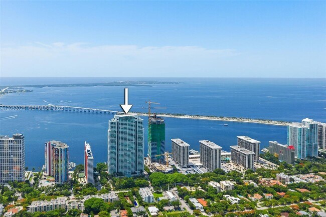 Building Photo - 1643 Brickell Ave