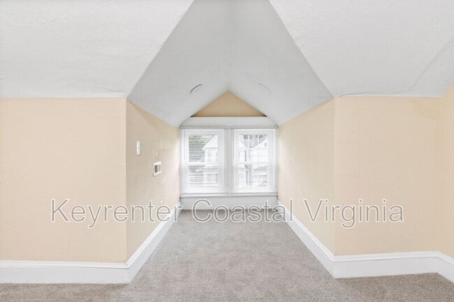 Building Photo - 635 37th St