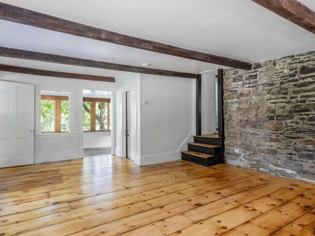 Building Photo - 50 Rose Hill Rd
