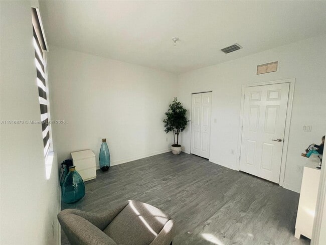 Building Photo - 11415 SW 250th St