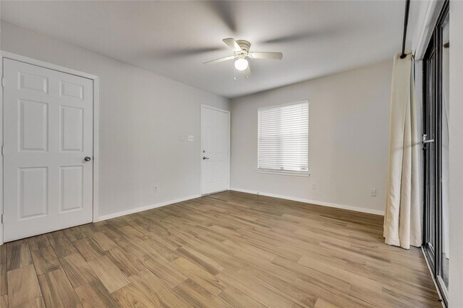 Building Photo - 2500 Burleson Rd