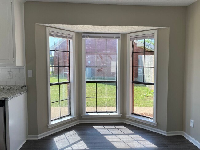 Building Photo - Charming 3-Bedroom Brick Home with Modern ...