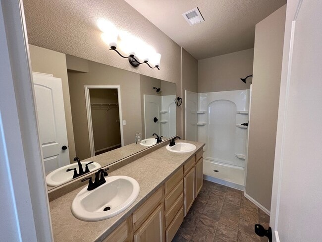 Building Photo - 5551 W 29th St