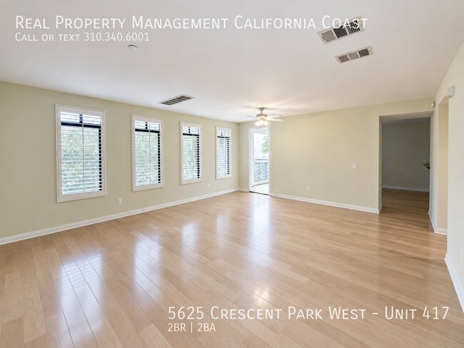 Building Photo - 5625 Crescent Prk W