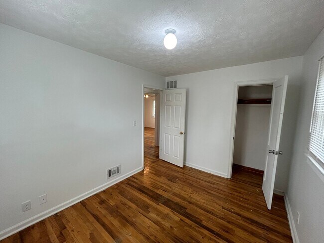 Building Photo - 6 month lease-3335 P Street-3bed/2bath