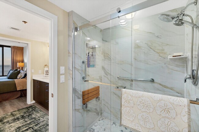 Building Photo - 1930 Harbourside Dr