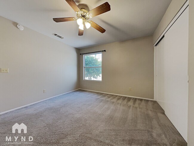 Building Photo - 3828 W Mariposa Grande Ln