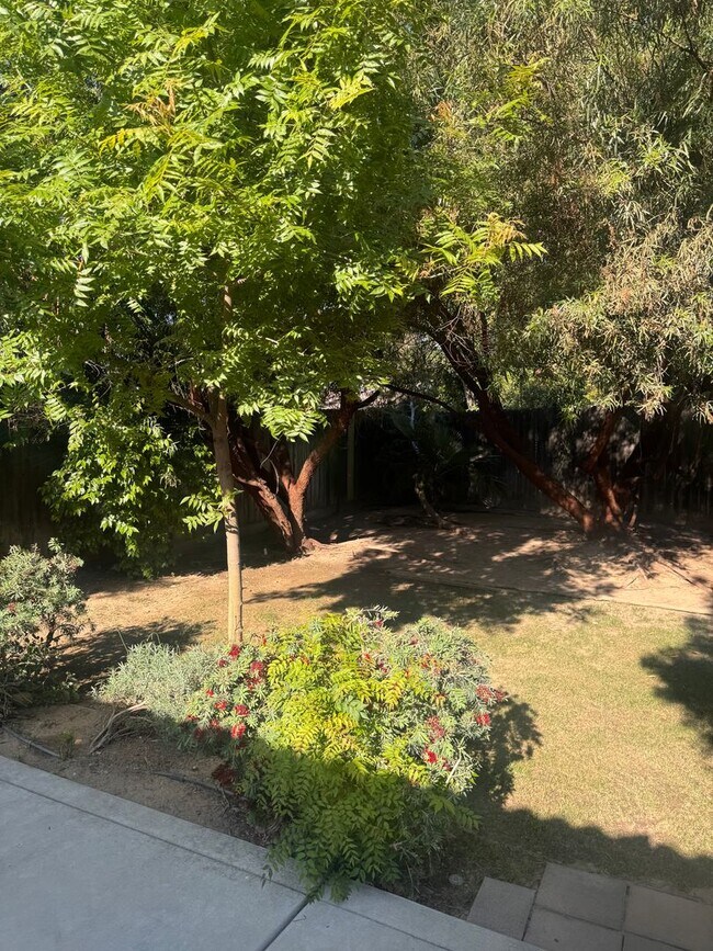Building Photo - Charming 3 Bed/ 2 Bath Home. AVAILABLE NOW!!!!