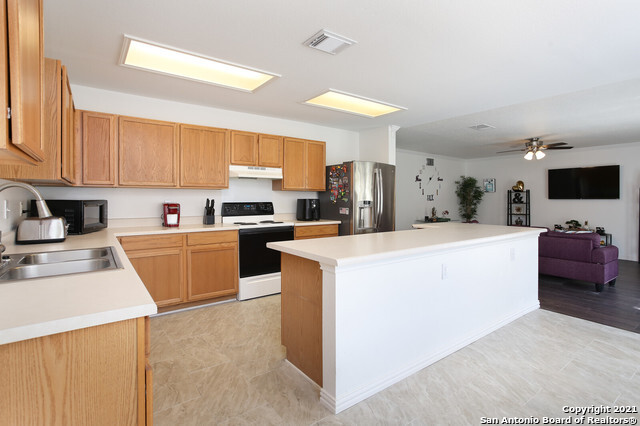 Building Photo - 8514 Coppermine-