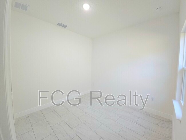 Building Photo - 1829 W Corrine St