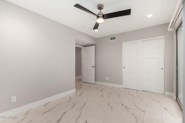 Building Photo - 4525 N 40th St