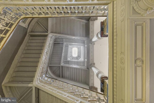 Building Photo - 1001 Chestnut St