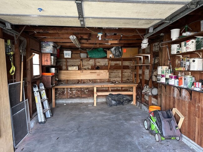 Building Photo - Classic Seattle South Park 2bed/1bath bung...