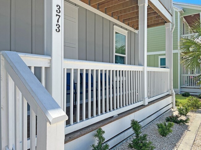Building Photo - 373 Rhonda del Sol Cir