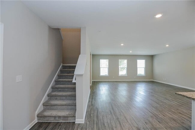 Building Photo - 4355 Magpie Dr