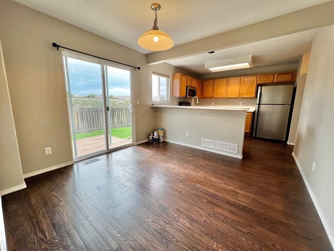 Building Photo - Spacious 4 Bed, 3.5 Bath Home with Finished Basement in South Fort Collins!