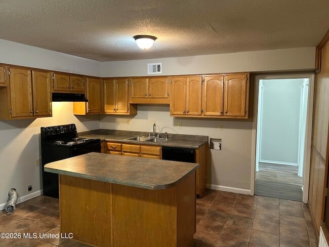 Building Photo - 2675 Ridgewood Cove