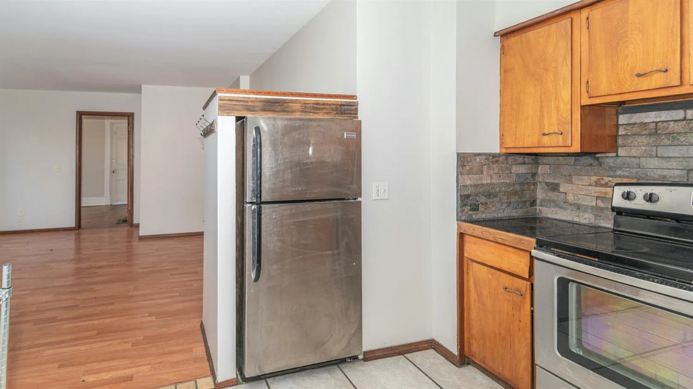 Kitchen - 307 N Adams St