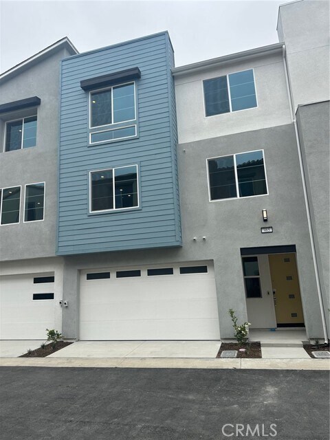 Building Photo - 465 Fawn St