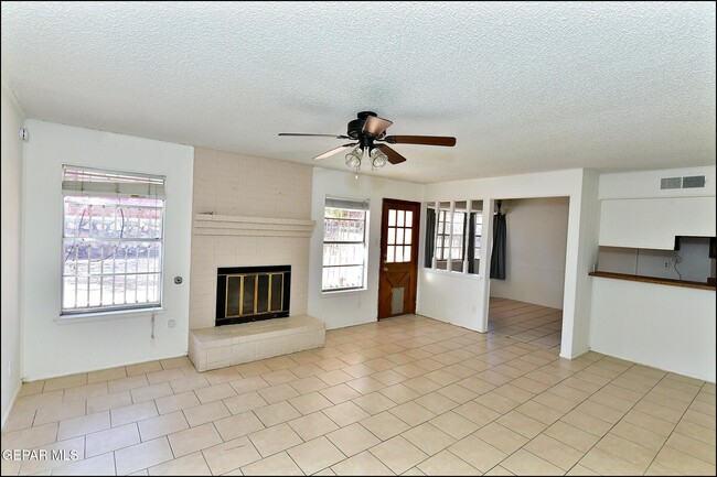 Building Photo - 3565 Breckenridge Dr