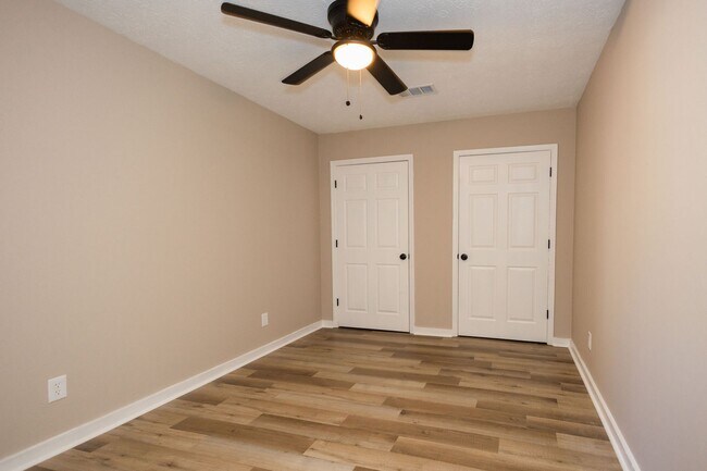 Building Photo - 732-732 Randall St