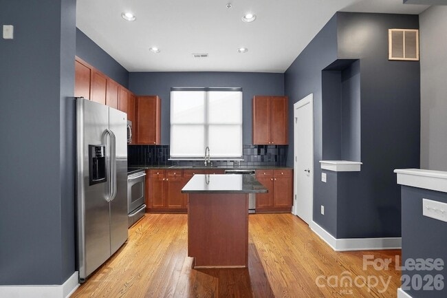 Building Photo - 440 N McDowell St