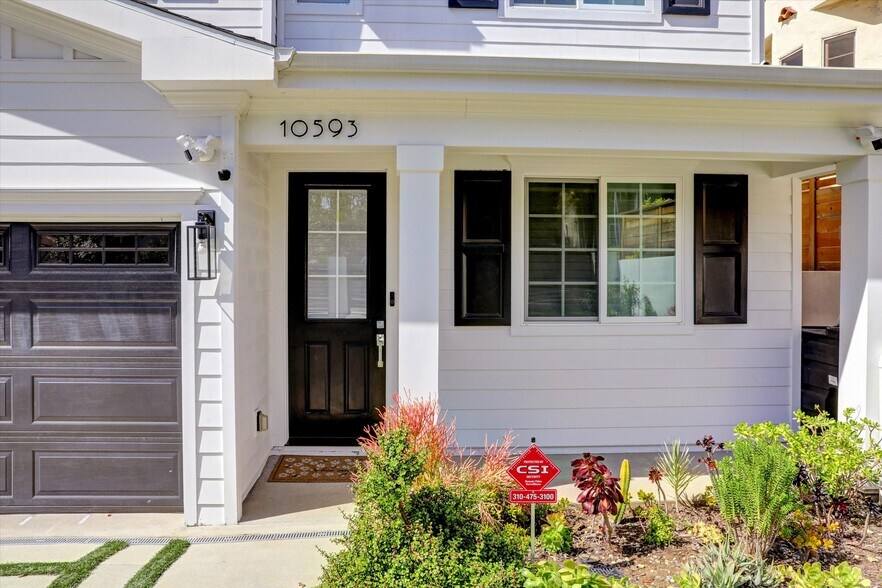 Building Photo - 10593 Kinnard Ave